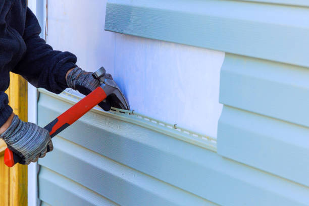 Reliable Siding Repair contractor in Gold Hill, OR by Squared Siding